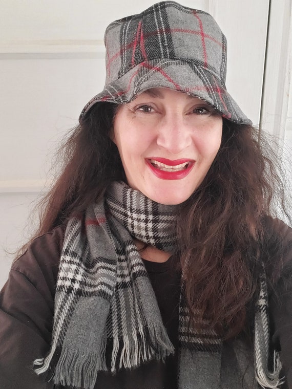 Plaid Gray Scarf And Matching Hat (2 pce set)! - image 1
