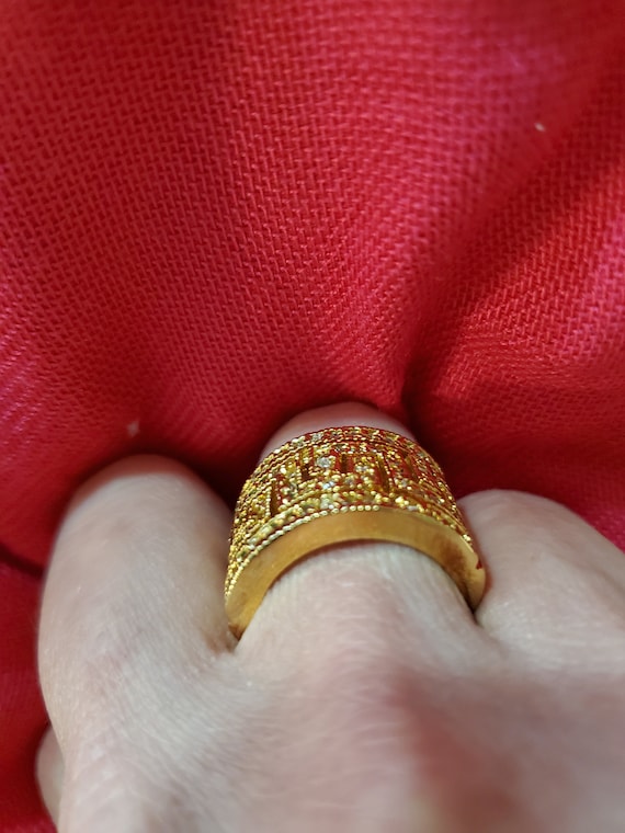 Gold statement ring Gem