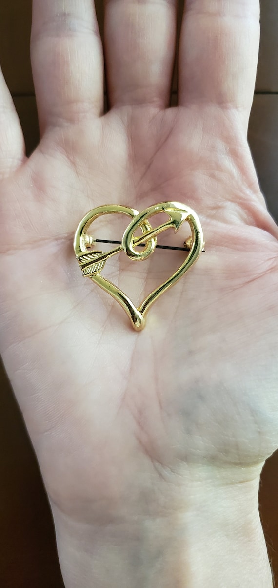 Gold Heart And Arrow Pin/Brooch