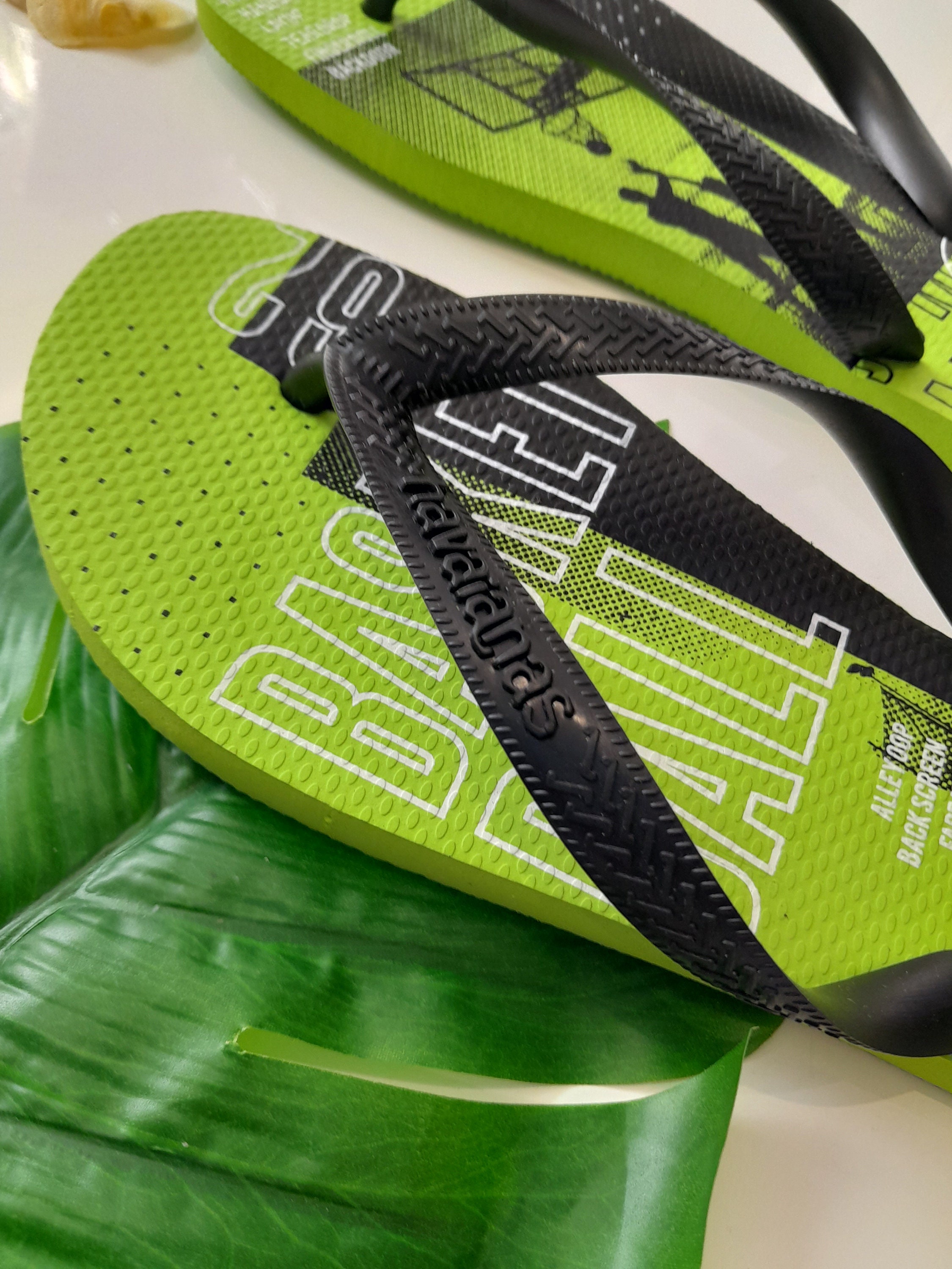 Mens green havaianas 2025 flip flops