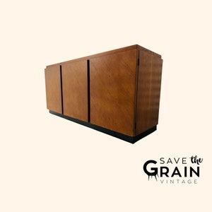 Vintage Mid-Century Modern Sideboard/Credenza