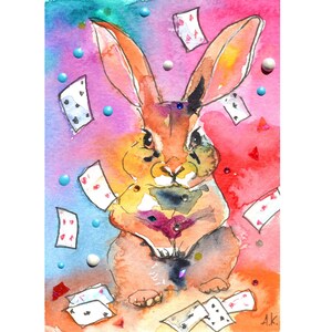 Kaninchen mit Karten, Kaninchen Alice Wunderland, Märchen Kunst, Kaninchen Aquarell Kunst, helle Farben dekorative Kunst Waldtiere Aquarell