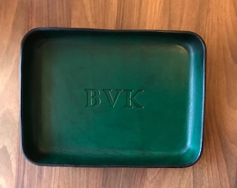 Leather Valet Tray, Leather, Leather Catchall Tray, 7 Tray Sizes Available, Leather Tray for Men, Groomsmen Gift, Monogrammed Leather Tray.
