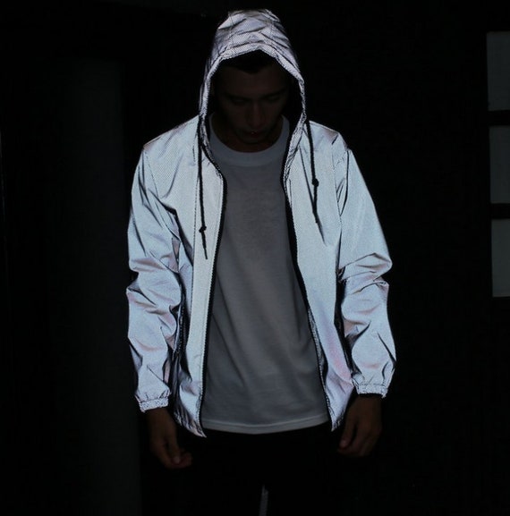 Chaqueta reflectante de lluvia / Ropa de festival iridiscente | Etsy España