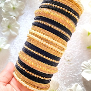 スモールベルベットバングルセット - ブラック&シルバー - Etsy スモールベルベットバングルセット - ブラック&シルバー - Etsy