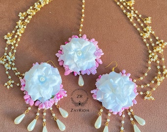 White & Pink Artificial Flower Earrings Set | Mehndi Haldi Flower Jewellery Set | Asian Indian Pakistani Bridal Jewellery Set | Floral Tikka