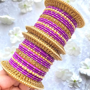 Lila och guld asiatiska indiska armringar set | Traditionellt brudchura-set | Desi Khada Chudiyan Set | Pakistanska guldarmband set