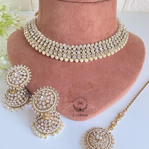 Conjunto de colares Kundan indianos asiáticos dourados | Conjunto de brincos e colares Tikka dourados | Joias asiáticas simples | Joias paquistanesas