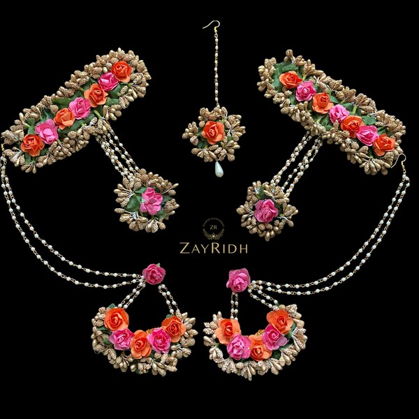 Asian Indian Pakistani Artificial Flower Bracelets Earrings & Tikka Set Bridal Bridesmaid Floral Jewellery Mangtikka Set Traditional Jewlry