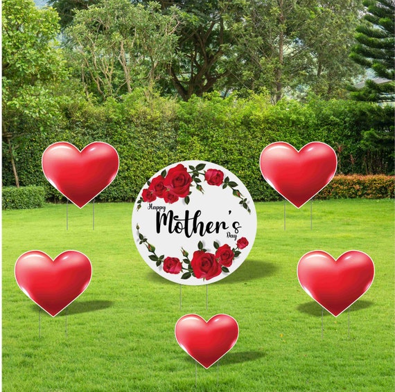 Mother's Day Lawn Sign: Heart Shape Decoration (25 Inch)