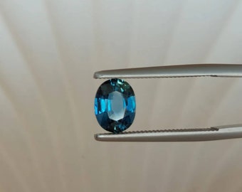1.55ct teal blue-green unheated sapphire with certification natural loose gemstone