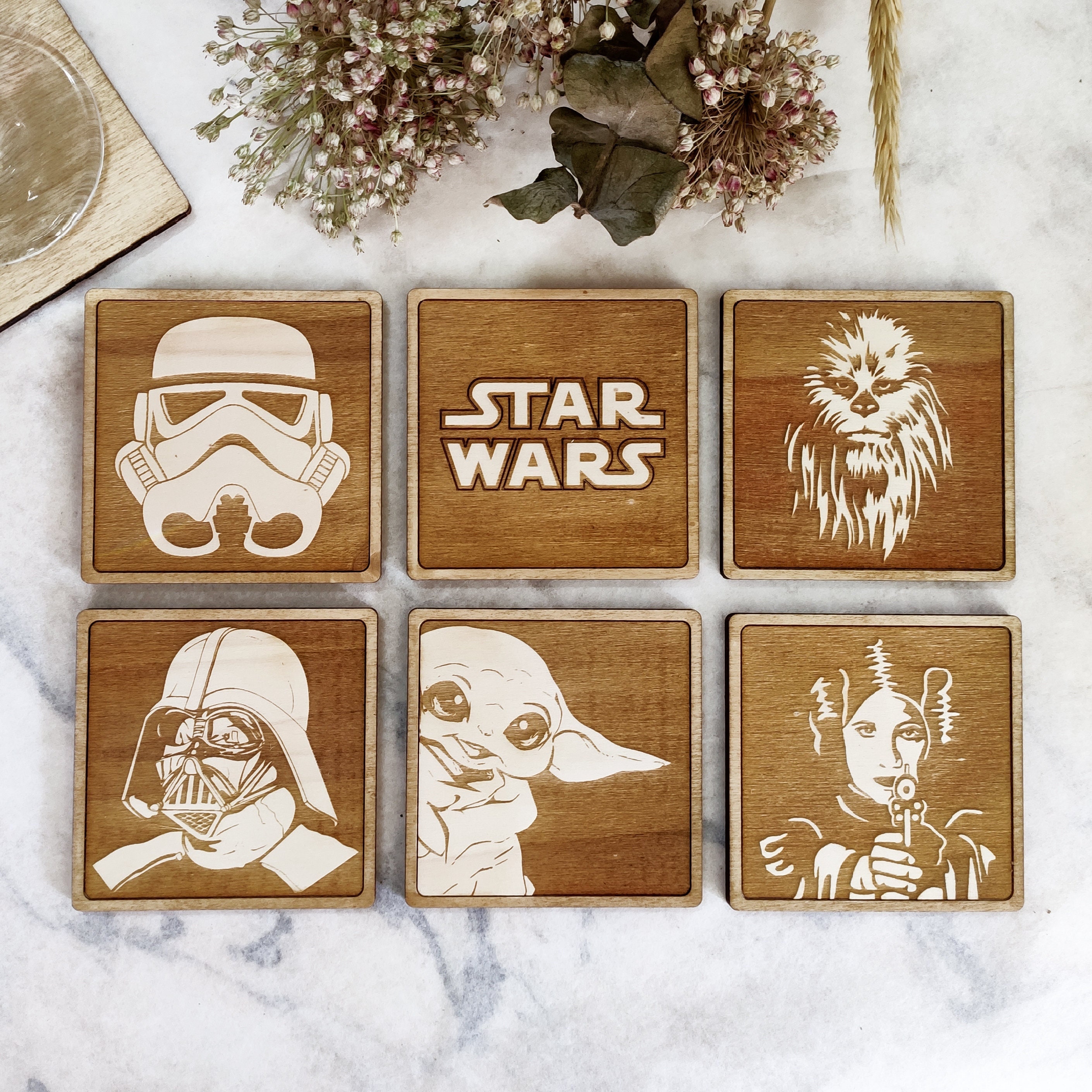 Set of Star Wars Wooden Coasters - Baby Yoda Wooden Coaster - Handmade - Housewarming Gift - Geek Kitchenware - Free Personalization
