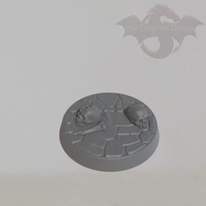 25mm/32mm Round Base - Dungeon Floor with a skulls and bone - Miniature Bases