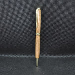 Bois (chêne) - Stylo fait main fin, finition dorée