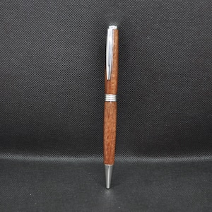 Bois (BOIS FONCÉ) - Stylo fait main fin, finition chromée