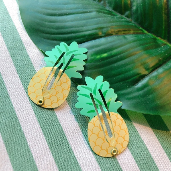 Pineapple hair clips, Pineapple Snappy clips, fruity hair pins, hair barrettes, summer fashion hair accessories, quirky hair clips