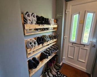 Space saving hallway wall mounted pallet wood floating shoe rack