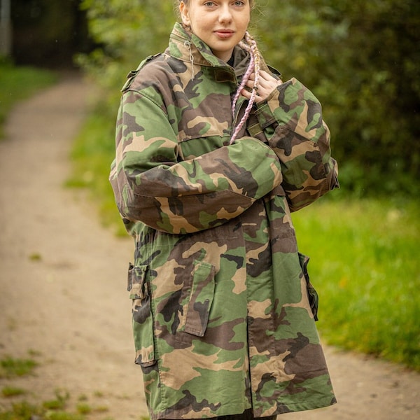 Parka del ejército eslovaco con capucha estilo M65 Slovakian Woodland Original Surplus