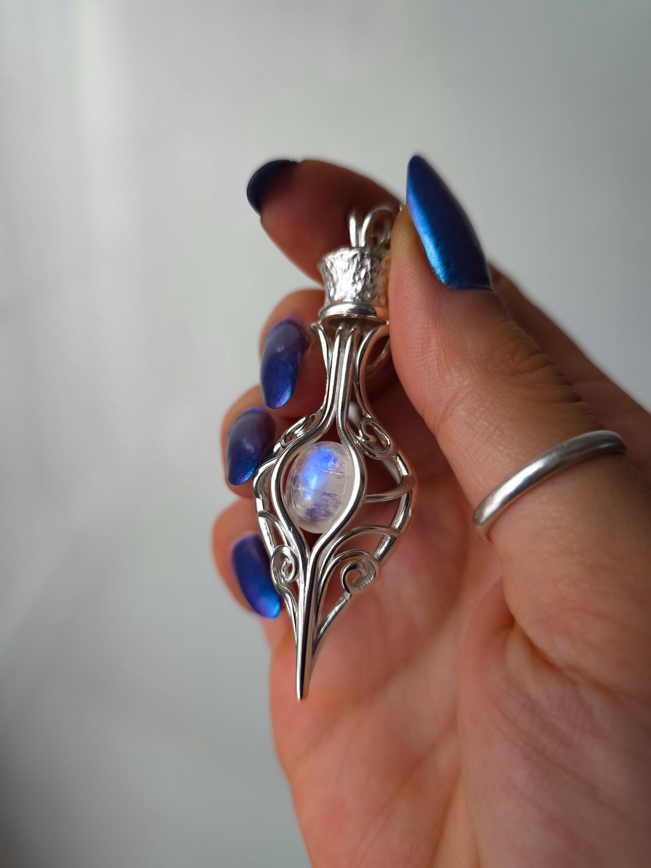 COYUN Origineel cadeau voor dames, maansteen-halsketting, cadeau voor dames, vuurworm-maansteen halsketting, voor dames, verjaardag, Kerstmis, afstudeerfeest, cadeau voor zus, modesieraden voor dames