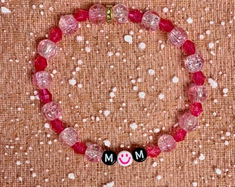 Pink MOM Lettering Bracelet
