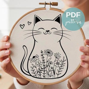 Patrón de bordado floral a mano: Gatito sonriente para bordado en bastidor (descarga digital)