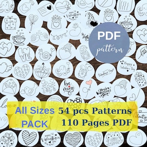 Puede incluir: Una colección de 54 patrones circulares para colorear con temática de San Valentín que incluyen corazones, gnomos, caracoles y pulpos. El set incluye textos como Happy Valentine's Day y be mine. Un paquete de patrones en PDF de 110 páginas.