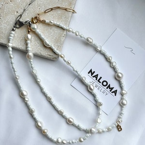 Gargantilla con cadena hecha de perlas genuinas de agua dulce/ collar de perlas/ con letras de su elección.