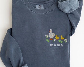 EMBROIDERED Mama Goose Comfort Colors Sweatshirt, Mother Goose Floral Crewneck Sweater, Cottagecore Flower Mom Sweat Shirt, Mothers Day Gift