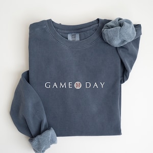 EMBROIDERED Comfort Colors Baseball Game Day Sweatshirt, Baseball Mom Sweat Shirt, Fan Player Sweater, Ball Park Mama Pullover Crewneck