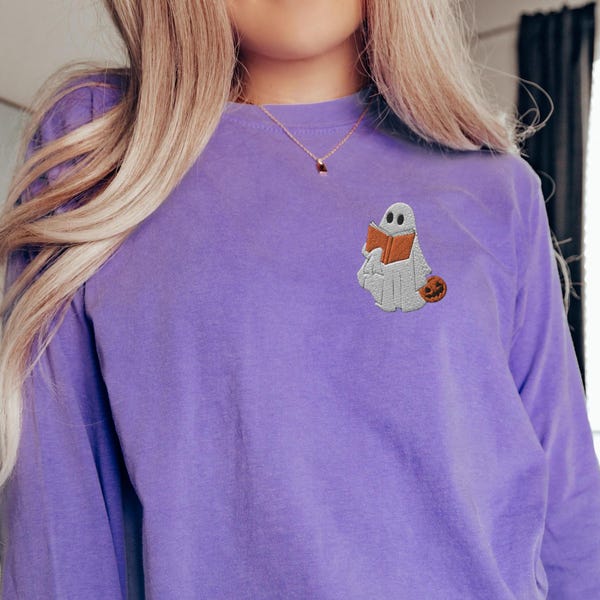 Camiseta bordada de fantasma de Halloween, amante de los libros, manga larga, colores cómodos, regalo para amantes de los libros.