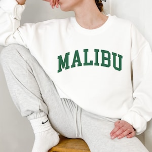 Trendy Malibu Varsity Sweatshirt, California Crewneck, Collegiate Malibu Crew, Preppy Malibu Shirt, Vintage Style Malibu Jumper, Malibu Top