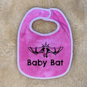 Babero de murciélago para bebé: regalo divertido para baby shower unisex para bebés recién nacidos y niños pequeños