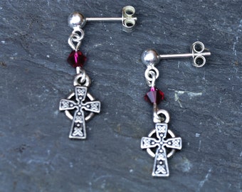 Pendientes de cruz celta de plata de ley con cristal de rubí, para cumpleaños de julio y piedra de nacimiento de Cáncer.