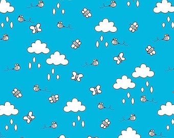 Spielen Sie den ganzen Tag Wolken und Bienen Allover