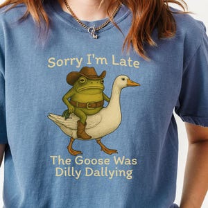 Silly Frog Dilly Dallying Goose Tshirt, Cottagecore Funny Goose Shirt, Chaos Retro Western Meme, Frog Lover Shirt, Kids Unhinged Graphic Tee