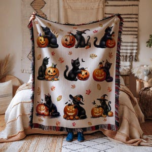 Halloween Decorative Woven Throw Blanket Black Cat and Pumpkins Host Gift Couch Throw with Fall Leaves Blanket for Halloween Decor