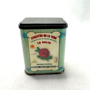 Rectangle Tin Box, Retro Metal Collectible Tin Box, Metal Storage Box, Vintage Decor, Old Rectangle Tin Box - VDA0547
