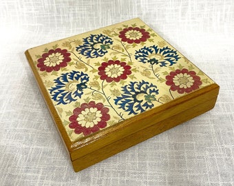 Vintage trälåda, förvaringslåda för decoupage i trä, trälåda för teorganisering, trälåda med blommönster, telåda i trä, dekorativ låda