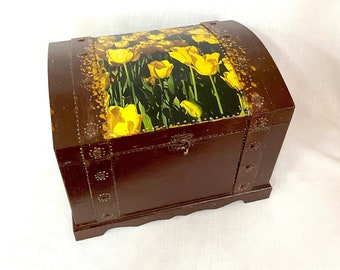 Vintage Wooden Floral Chest Box, Vintage Storage Chest, Treasure Box Chest Trunk, Dome Top Trunk, Keepsake Chest, Shabby Chic, Pirate Chest