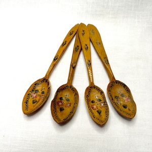 Set of 4 Vintage Hand Painted Wooden Spoons, Decorative Kitchen Utensils, Primitive Rustic Wooden Carved Spoon, Farmhouse Decor - VDA0559