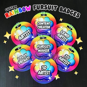 Regenbogen Custom Fursuit Badge Tags | Benutzerdefinierte Text Furry Badge | Wasserdichte, kratzfeste, langlebige ID-Tags für Konventionen |