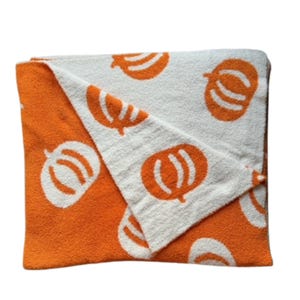 Pumpkin Throw Blanket, Fall Blanket, Halloween, Cozy, Ultrasoft, Plush, Strechy, Fluffy, Microfiber feather yarn, Two-sided, Reversible image 9