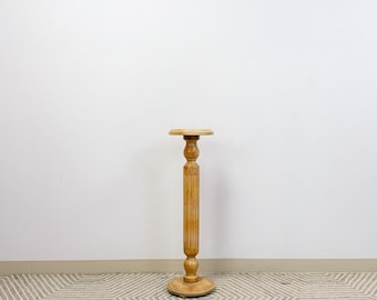 イタリア産ピクルドパイン材の台座付き素朴なアンティーク調ファームハウス風プラントスタンド