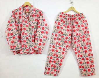 Ensemble de pyjama rose en coton à fleurs : vêtements de nuit pour demoiselles d'honneur