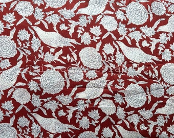 Katoenen stof met vogel- en bloemenprint: met de hand bedrukte Indiase voile