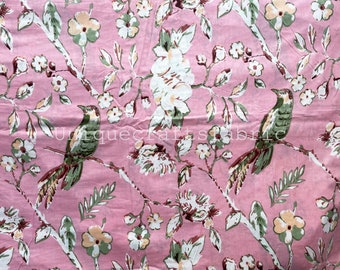 Tecido de algodão com estampa de pássaros indianos: material de costura macio, estampado à mão.