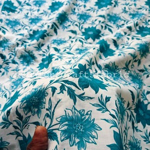 Katoenen stof Indiase bloemenprint, hoofdsteljurk maken stof op maat knippen, dameskleding, kussensloopstof, gordijnstof woondecoratie