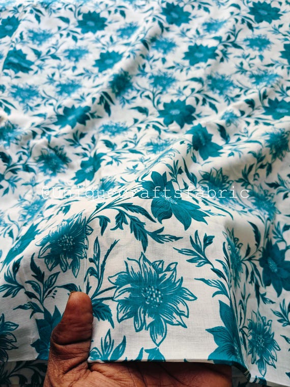 Tela de algodón con estampado floral indio: Material para vestidos