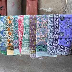 Pareo in cotone stampato a mano con tecnica block print, leggero pareo da spiaggia con stampa floreale