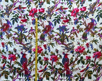 Tecido de algodão indiano feito à mão: estampa de pássaros e flores, material para costura de roupas.